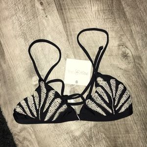 🌈SALE💖 NWT BLACK POSH PUA SMALL SEASHELL TOP